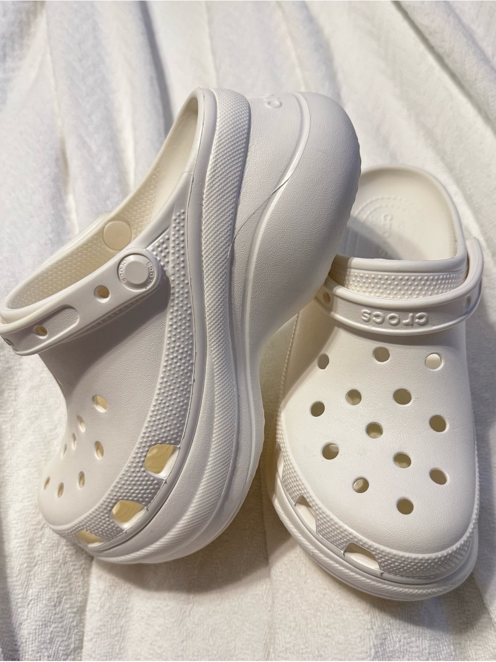 CROCS Classic Clog Platform in White